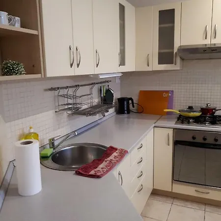 Apartament T&hos 特尔纳瓦